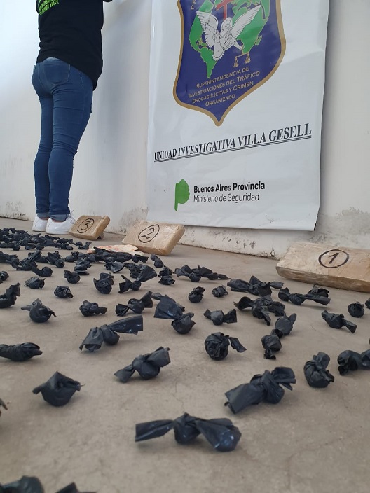 Seguridad: Secuestran casi cuatro kilos de marihuana y cocaína en Villa Gesell