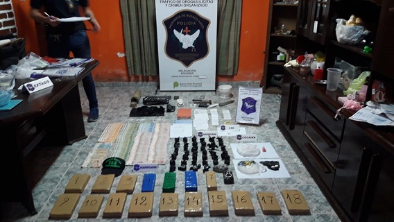 La Costa: Drogas Ilícitas secuestra más de 20 Kilos de marihuana y cocaína