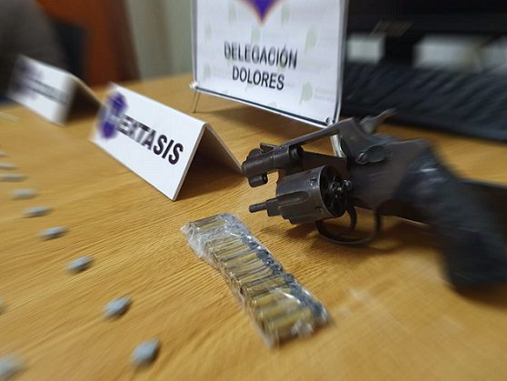 Dolores: Delegación de tráfico de drogas y crimen organizado secuestró estupefacientes y armas