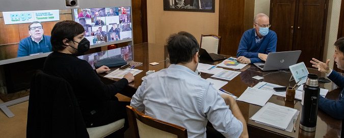 Kicillof se reunió con intendentes del interior para evaluar la situación epidemiológica de sus distritos