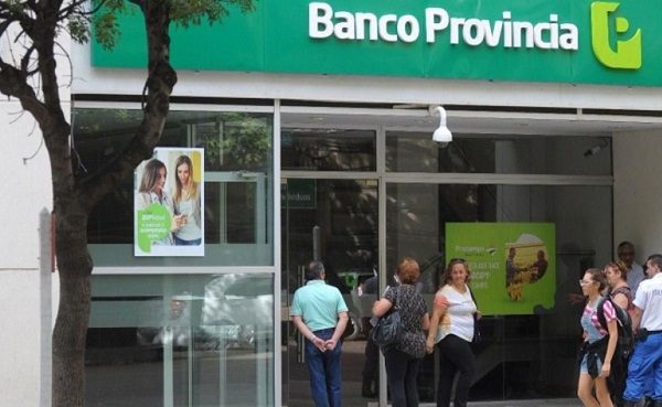 Desde hoy los bancos en la Provincia van a atender de 8 a 13