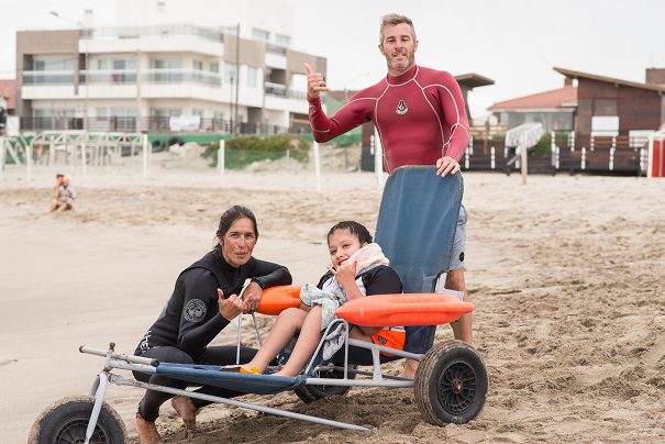 Mar Chiquita: Actividades al aire libre: surf, surf adaptado, patín, skate y cicloturismo para realizar en temporada