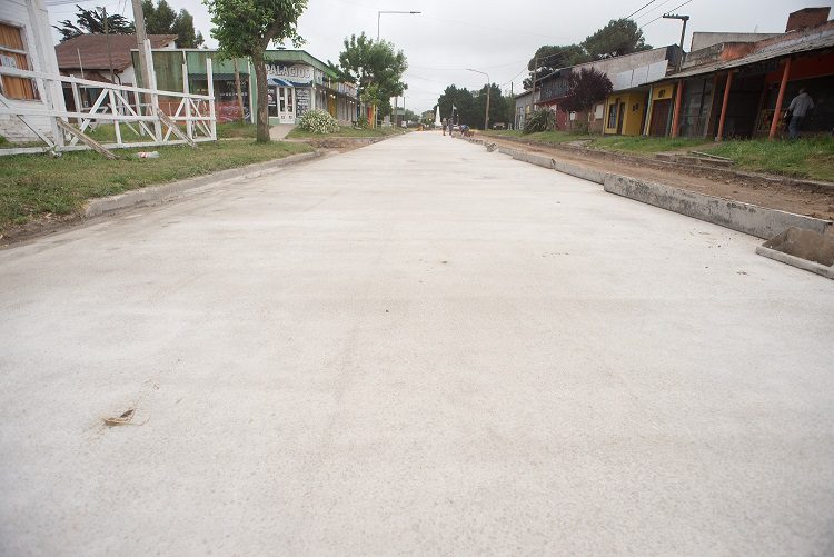 Comenzó la repavimentación de la Avenida Montreal en Santa Clara del Mar