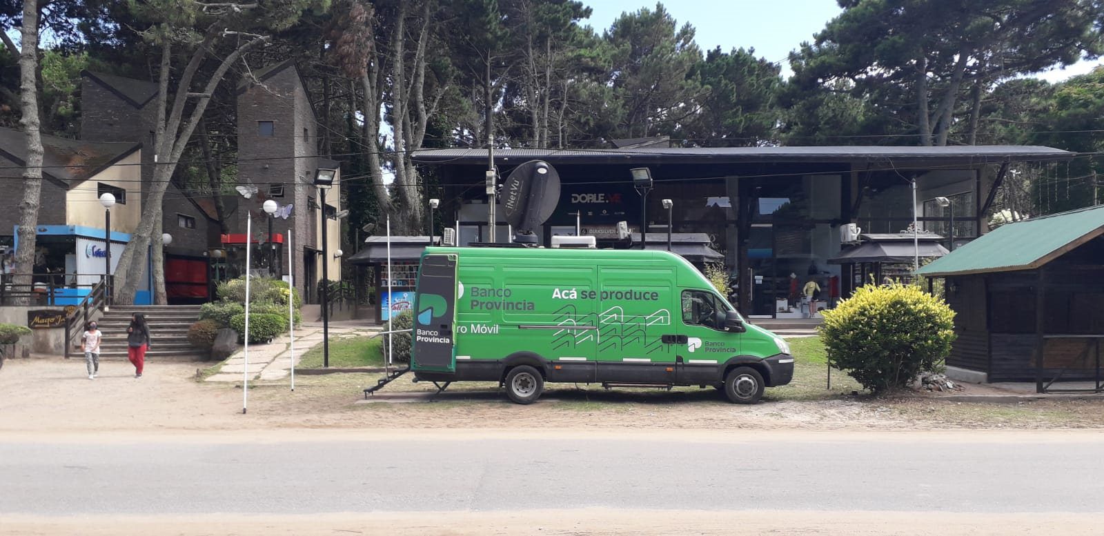 Banco Provincia envió cajeros móviles a la Costa Atlántica