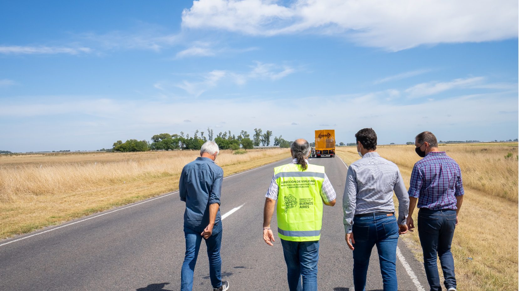 Vialidad continúa con trabajos de señalización horizontal