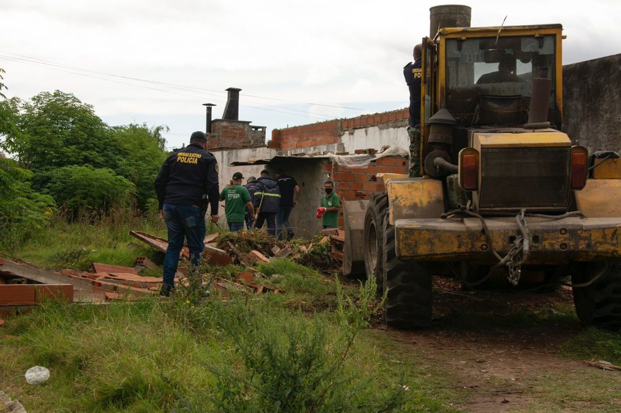 El Municipio derribó búnker de drogas en el barrio Libertad