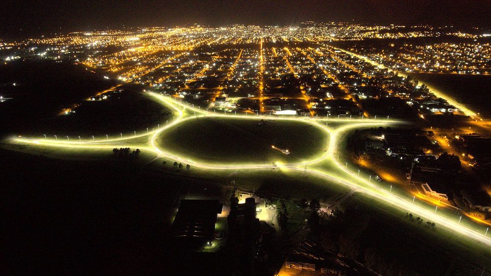 En Tandil, Katopodis inauguró las obras de iluminación en el acceso sobre la Ruta Nacional 226