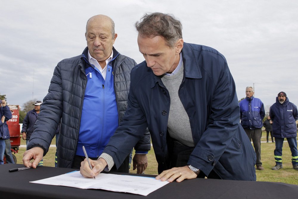 En Mar Chiquita, Katopodis puso en marcha las obras del Acueducto de Santa Clara del Mar