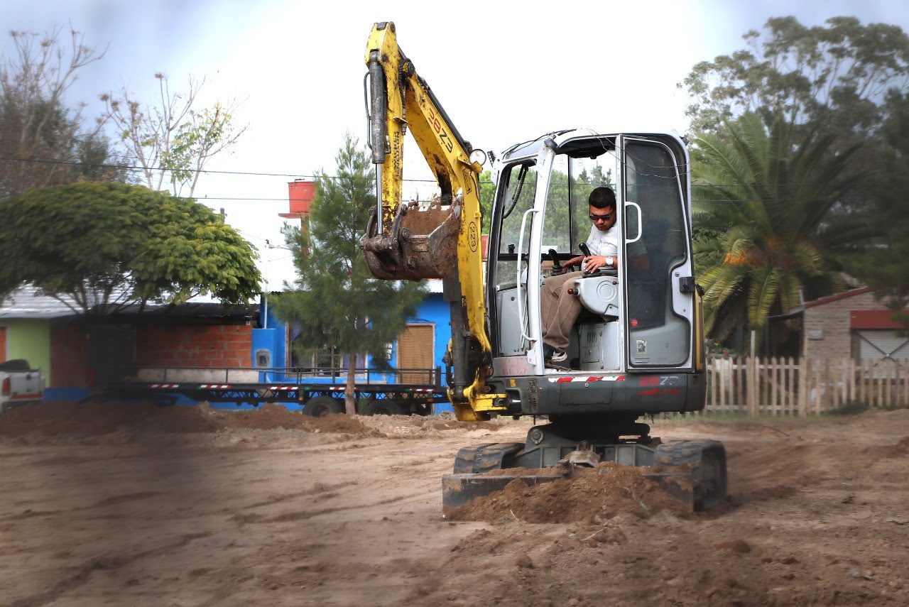 Se avanza en la construcción de un nuevo Jardín de Infantes en Mar del Tuyú y en el edificio de la Escuela de Bellas Artes en Mar de Ajó