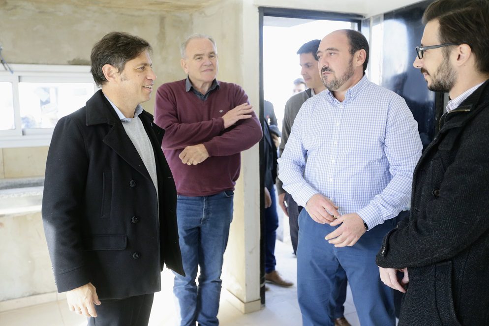 Kicillof recorrió los avances de las obras de construcción de 39 viviendas en Ranchos