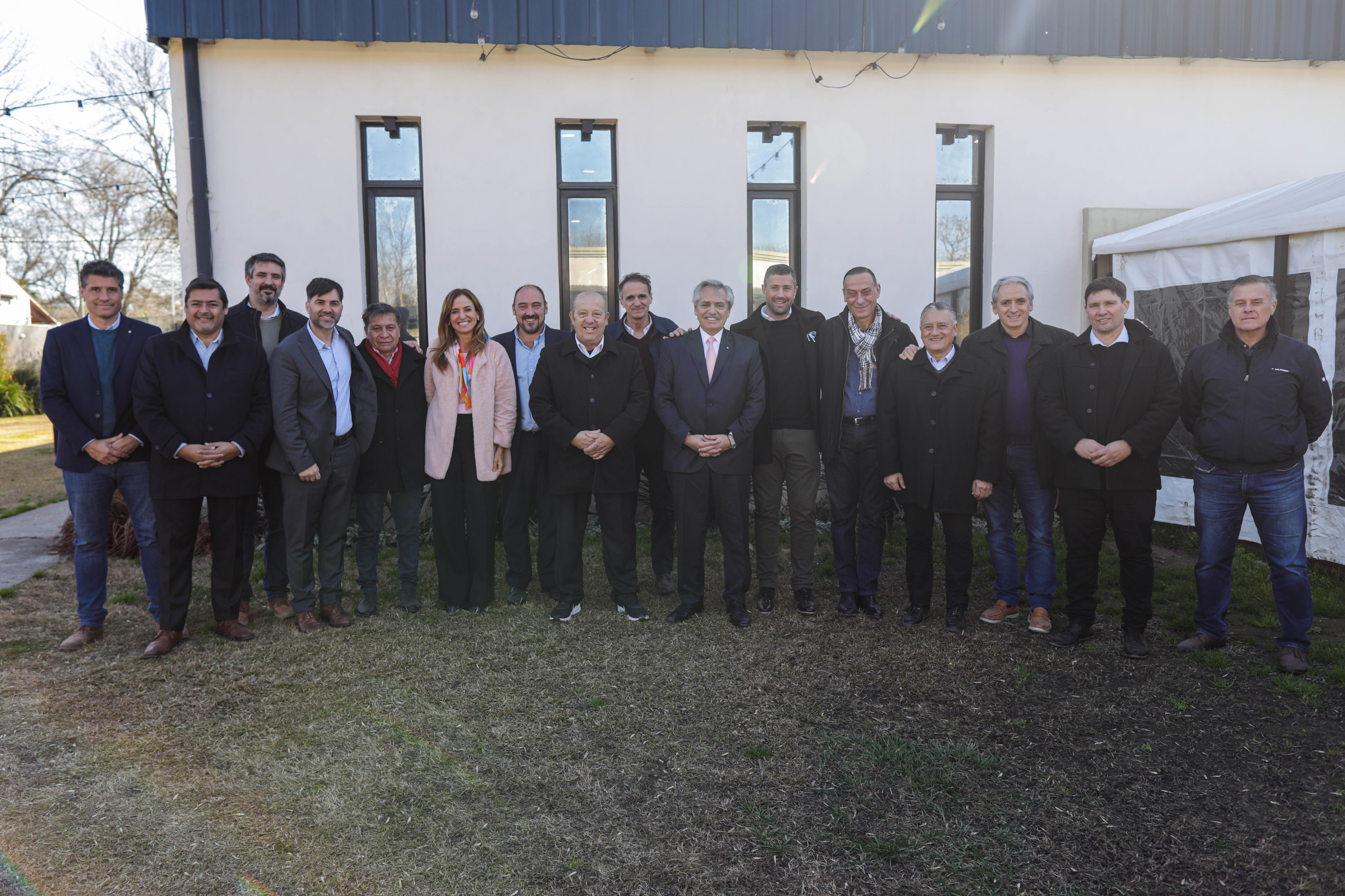 El intendente Paredi junto al presidente Alberto Fernández en Pila