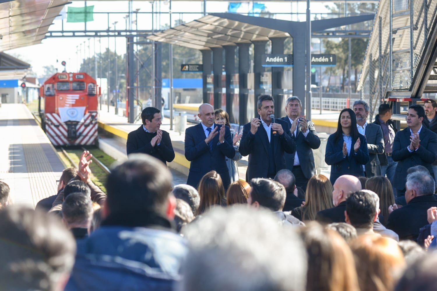 Massa, en la inauguración de la Estación Grand Bourg: “Traemos soluciones para los pasajeros”