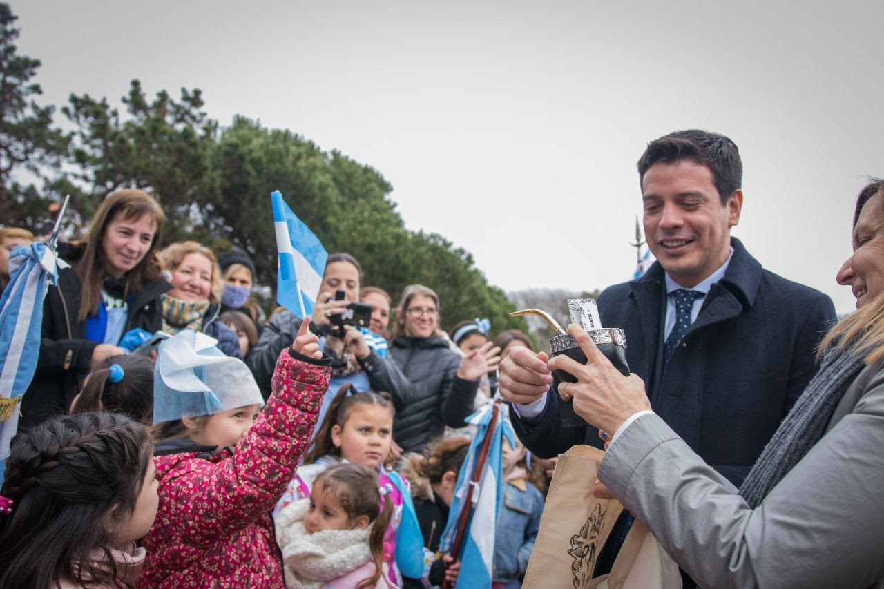 La comunidad del Partido de La Costa disfrutó de un acto y celebración popular por el 206° aniversario de la Independencia