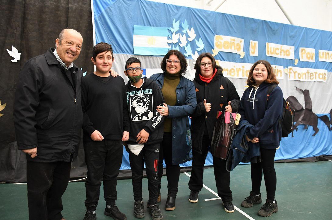 17 de agosto: alumnos y alumnas de la EP N°8 de Santa Clara del Mar homenajearon a San Martín