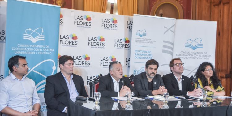 EDUCACIÓN UNIVERSITARIA EN LAS FLORES: ALBERTO GELENÉ Y CARLOS BIANCO FIRMARON EL CONVENIO DEL PLAN PUENTES