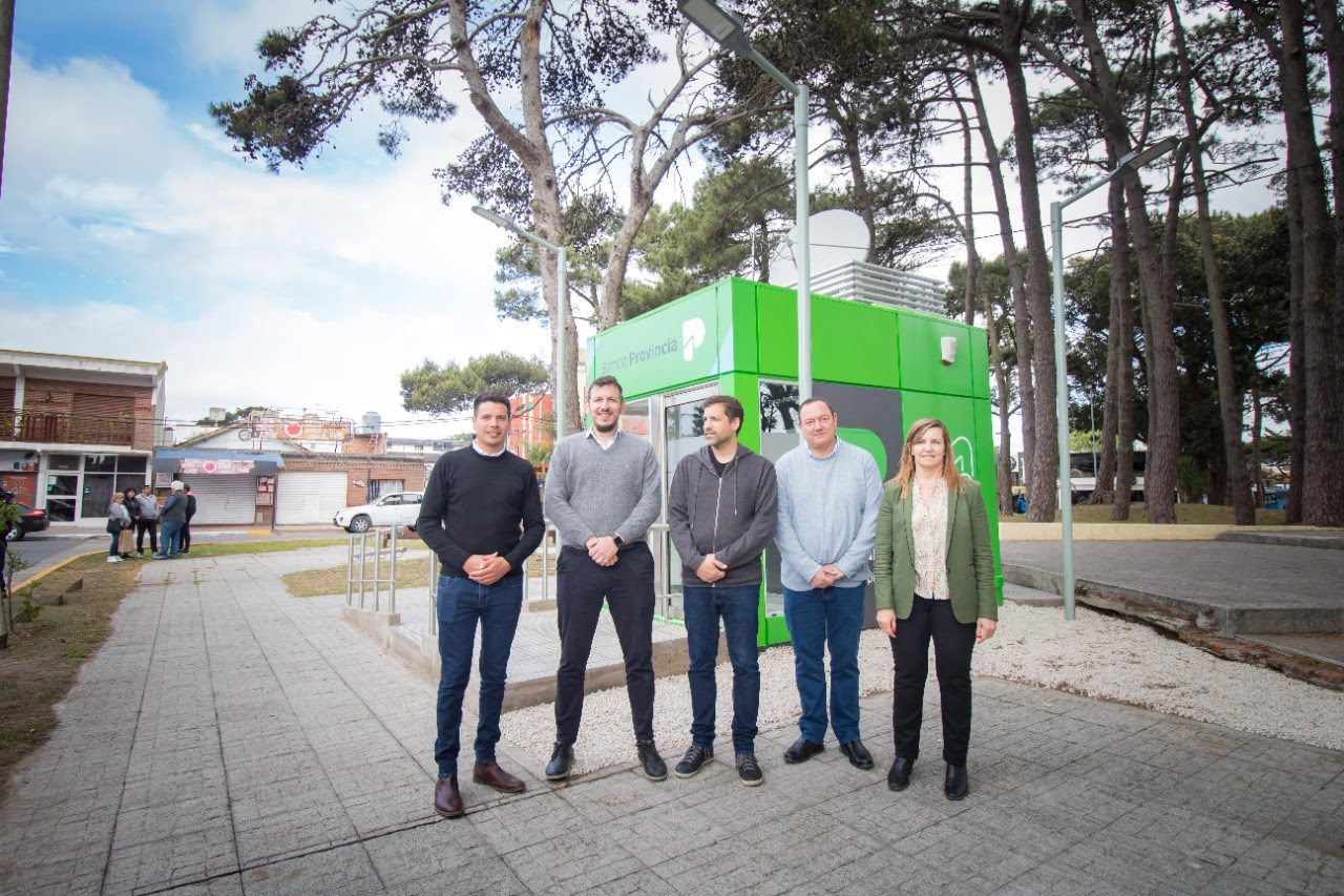 Cardozo recibió al presidente del Banco Provincia para avanzar en más servicios para los vecinos, vecinas y visitantes