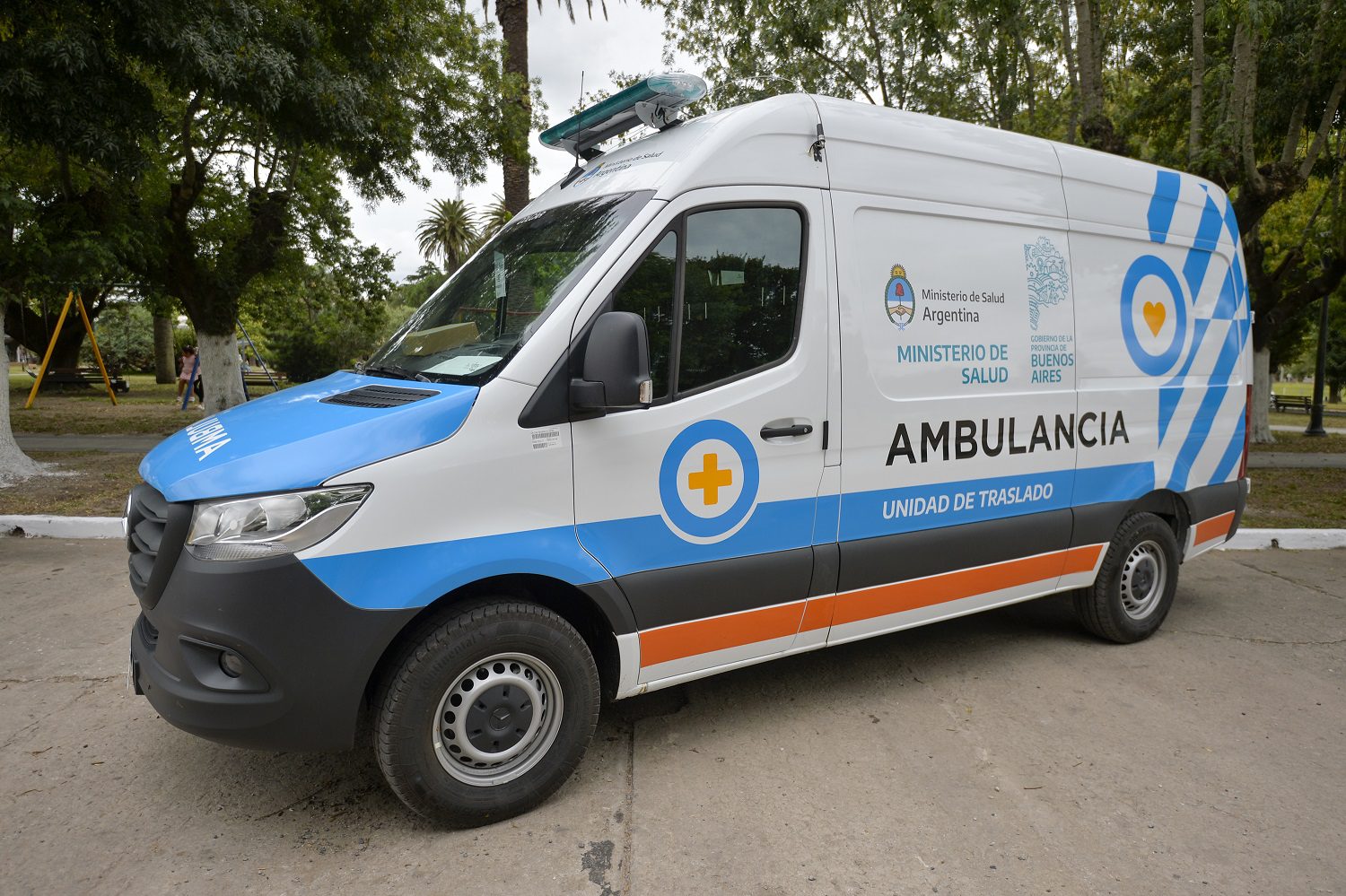 Más y mejor salud pública: nueva ambulancia para Mar Chiquita