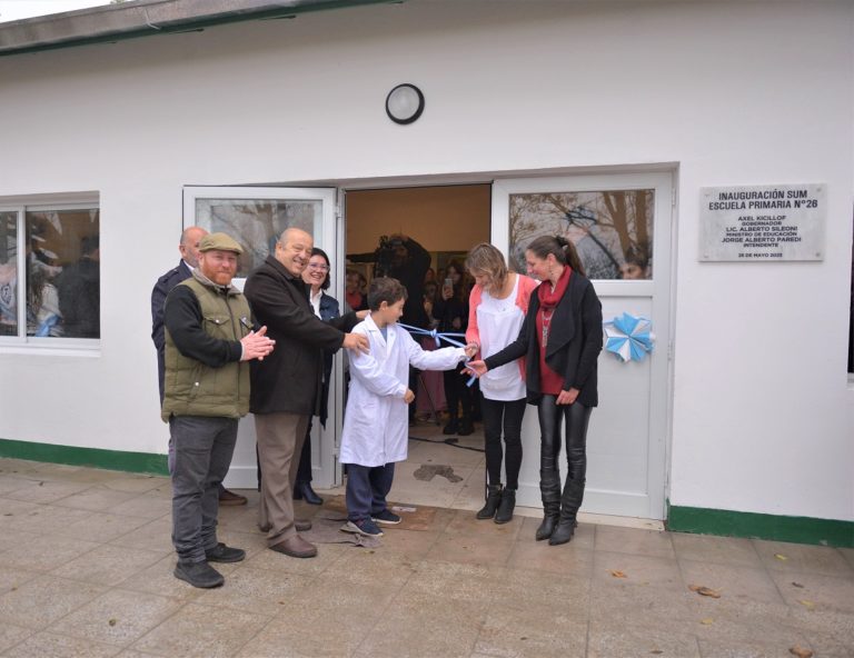 la comunidad educativa celebró con la inauguración del sum de la ep n°26