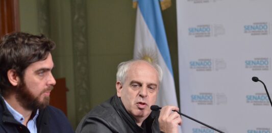 Rabinovich apuntó contra el kirchnerismo: “Van a entregar hasta lo que no tienen por generar pánico en la gente”