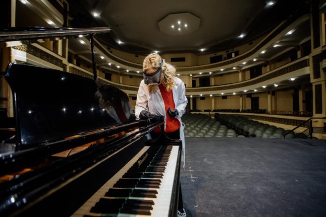 Mar del Plata: La Municipalidad restaura el emblemático piano del Teatro Colón