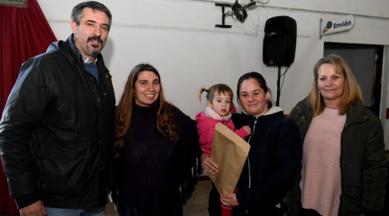 mga entrega de becas municipales 18 julio 2023 (3)