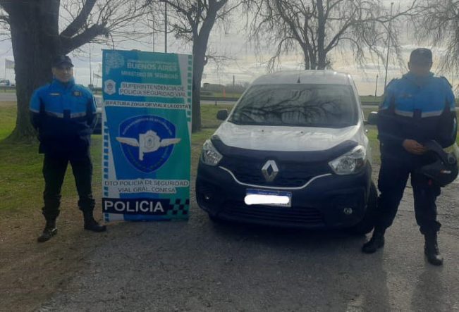 POLICIA VIAL CONTINÚA CON SU LABOR. SECUENTRA DOS AUTOMÓVILES DE ORIGEN DELICTIVO EN LAS ULTIMAS 24 HORAS.