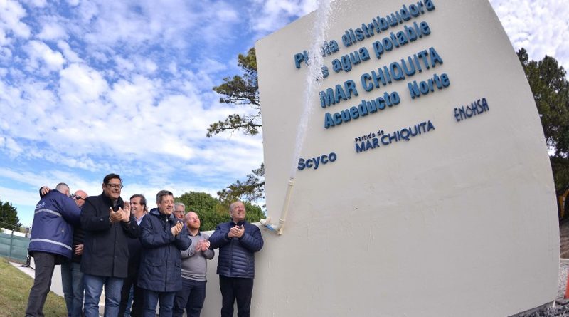 con la presencia de la comunidad, jorge paredi y néstor Álvarez inauguraron el acueducto santa clara del mar mar chiquita (1)