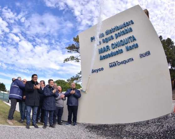 Con la presencia de la comunidad, Jorge Paredi y Néstor Álvarez inauguraron el acueducto Santa Clara del Mar – Mar Chiquita