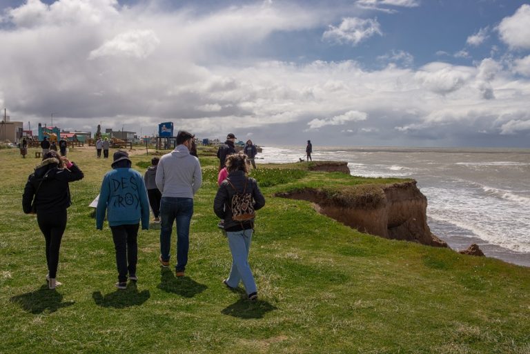 la costa de mar chiquita, un atractivo de todo el año para las familias argentinas