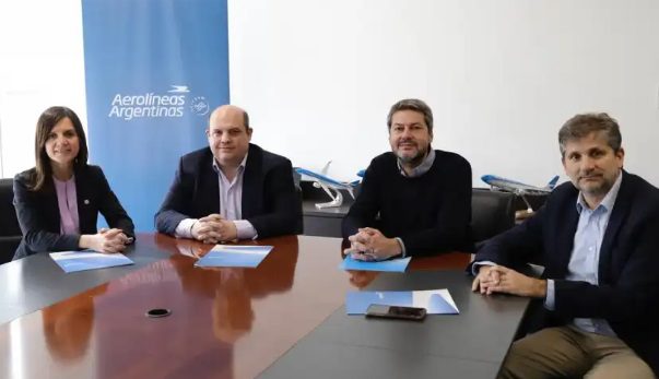 Anunciaron vuelos entre Mar del Plata y Montevideo