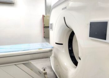 se inaugura la sala de tomografía en el hospital municipal