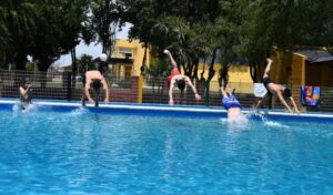 se viene la inauguración de temporada de piletas descubiertas