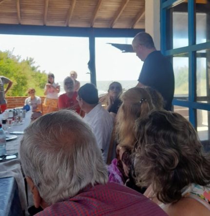 San Clemente: Funcionarios municipales se acercaron a escuchar a vecinas y vecinos de Playa Grande