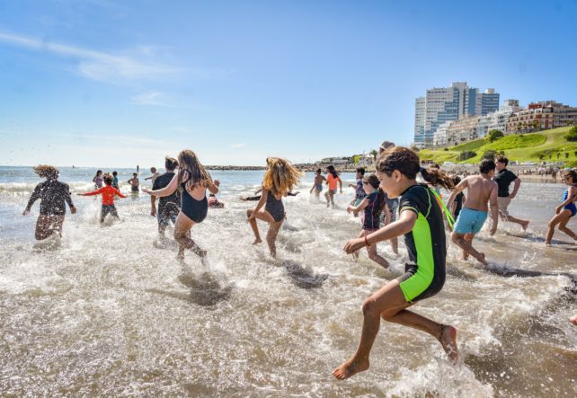 Mar del Plata: La Escuela de Surf del EMDER abre su segunda inscripción