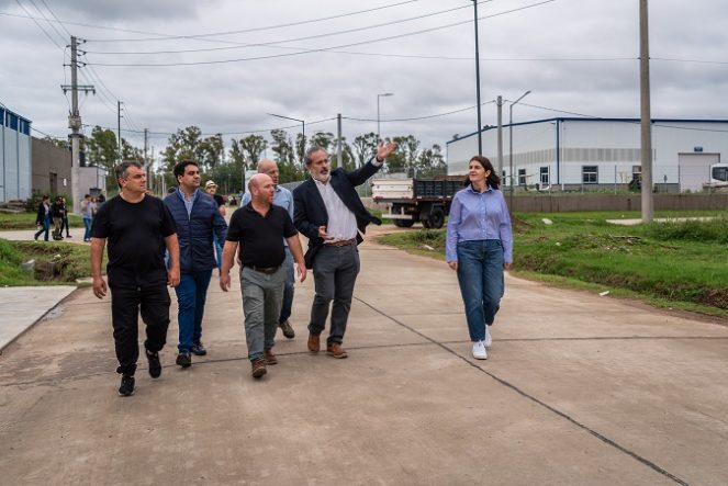 Productiva agenda del intendente Wischnivetzky con la intendenta de Moreno, Mariel Fernández