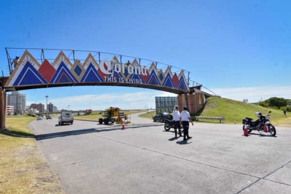 Punta Mogotes: ya está habilitado uno de los puentes peatonales y continúan las obras en los otros dos