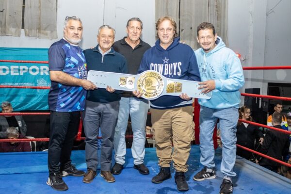 LAS FLORES: EXITOSO CAMPEONATO ARGENTINO JUVENIL DE BOXEO AMATEUR Y TRIUNFO DE KARIM CRUCCE EN SU DEBUT COMO PROFESIONAL