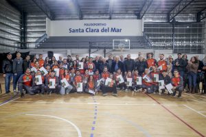 escuela municipal de guardavidas se entregaron libretas a guardavidas marchiquitenses