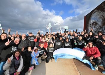 emotivo homenaje a néstor kirchner en mar chiquita