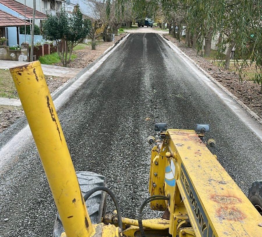 mar chiquita invirtió más de $120 millones en obras a través de la tasa de red vial urbana (1)