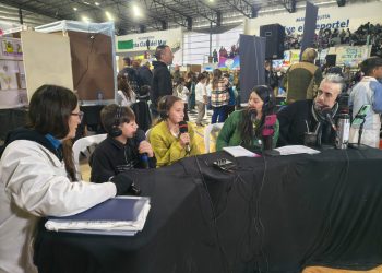 stream radio la voz de mar chiquita en la feria